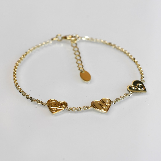 Zlatý náramok "Srdcia s iniciálmi.